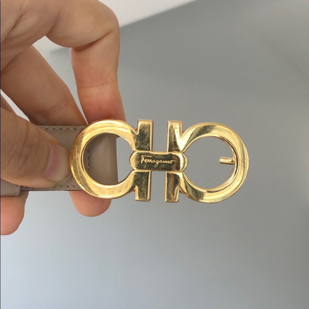 Ferragamo belt in beige